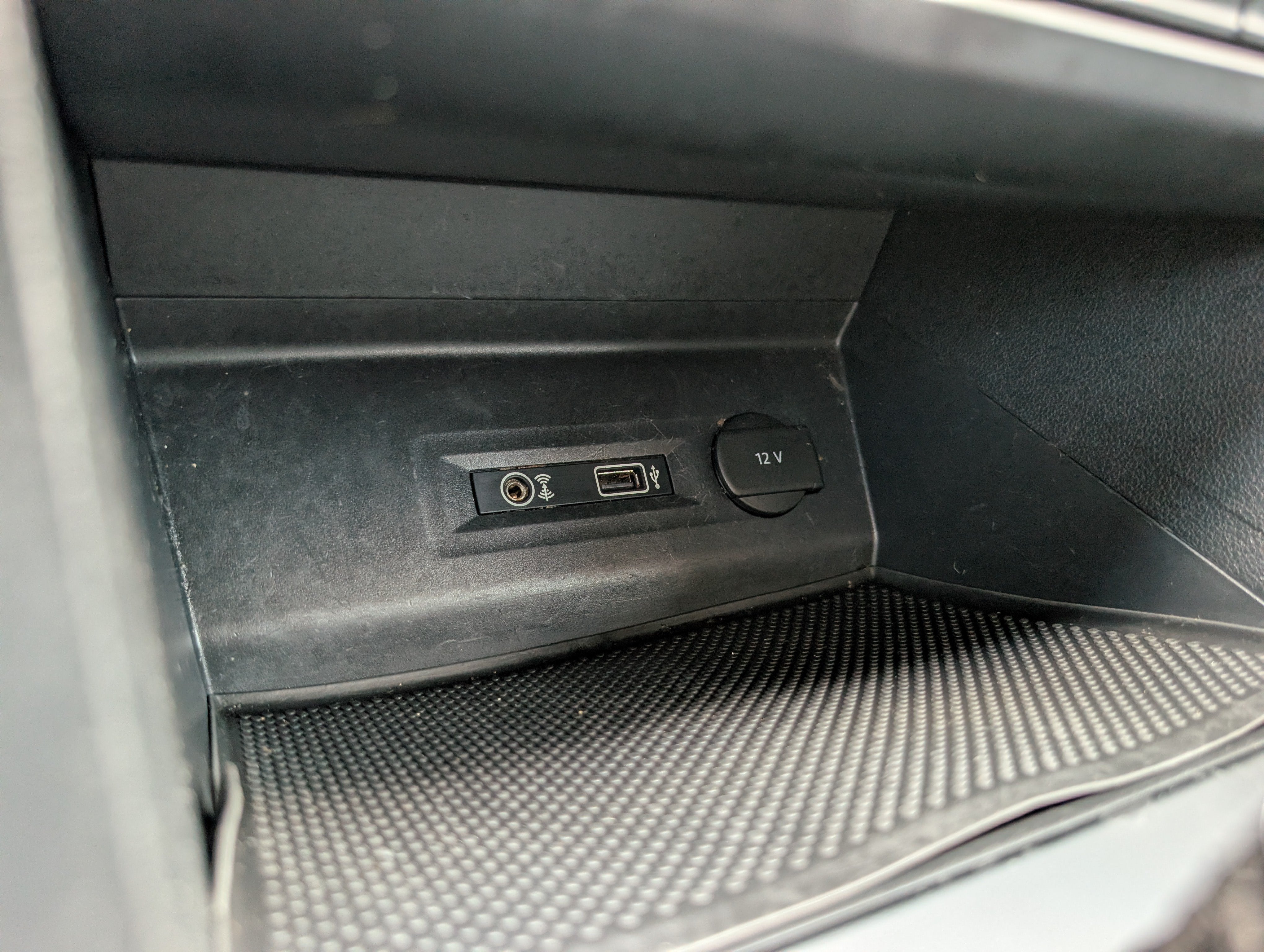 2019 Volkswagen Atlas 3.6L V6 SE w/Technology R-Line