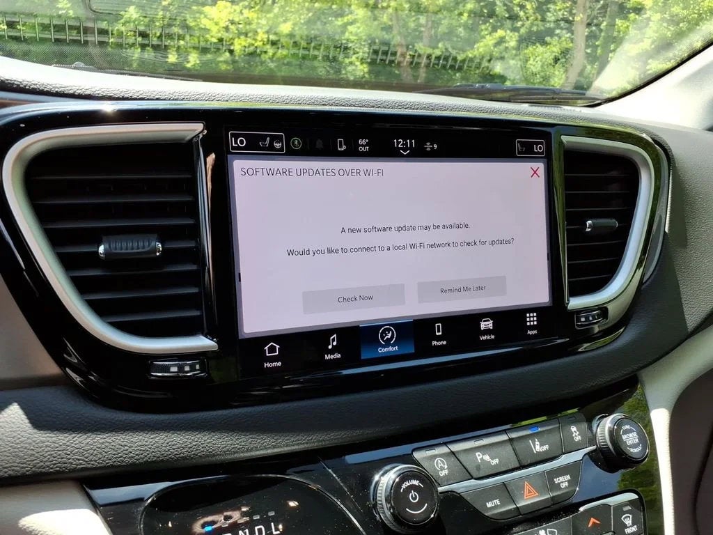 2024 Chrysler Pacifica Touring L
