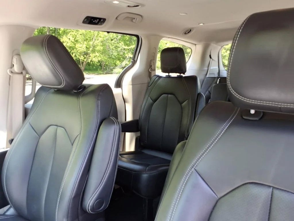 2024 Chrysler Pacifica Touring L