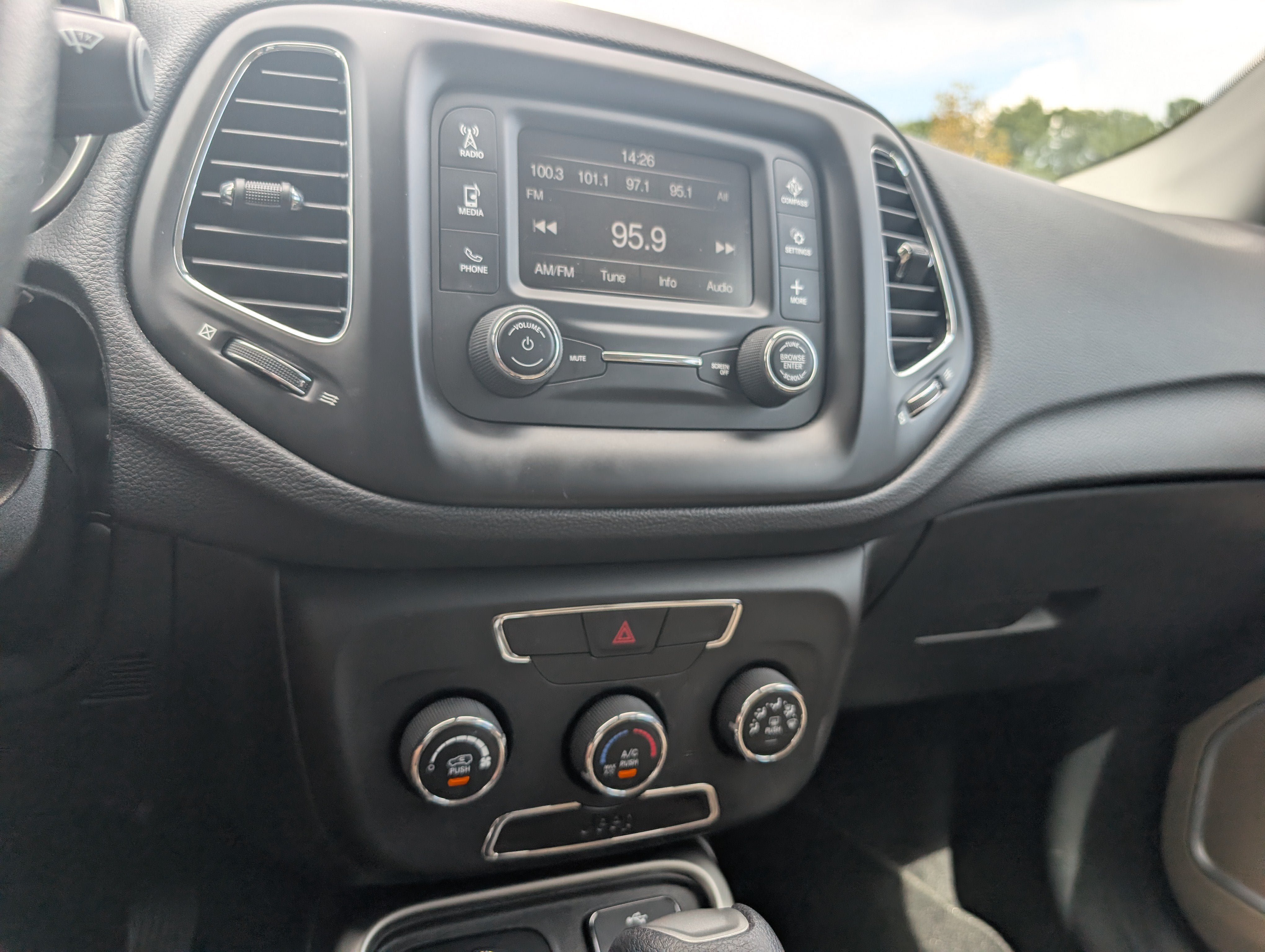 2018 Jeep Compass Sport