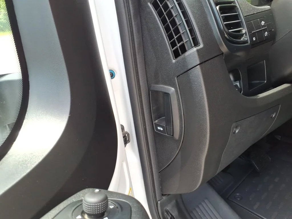 2025 RAM ProMaster Cargo Van SLT