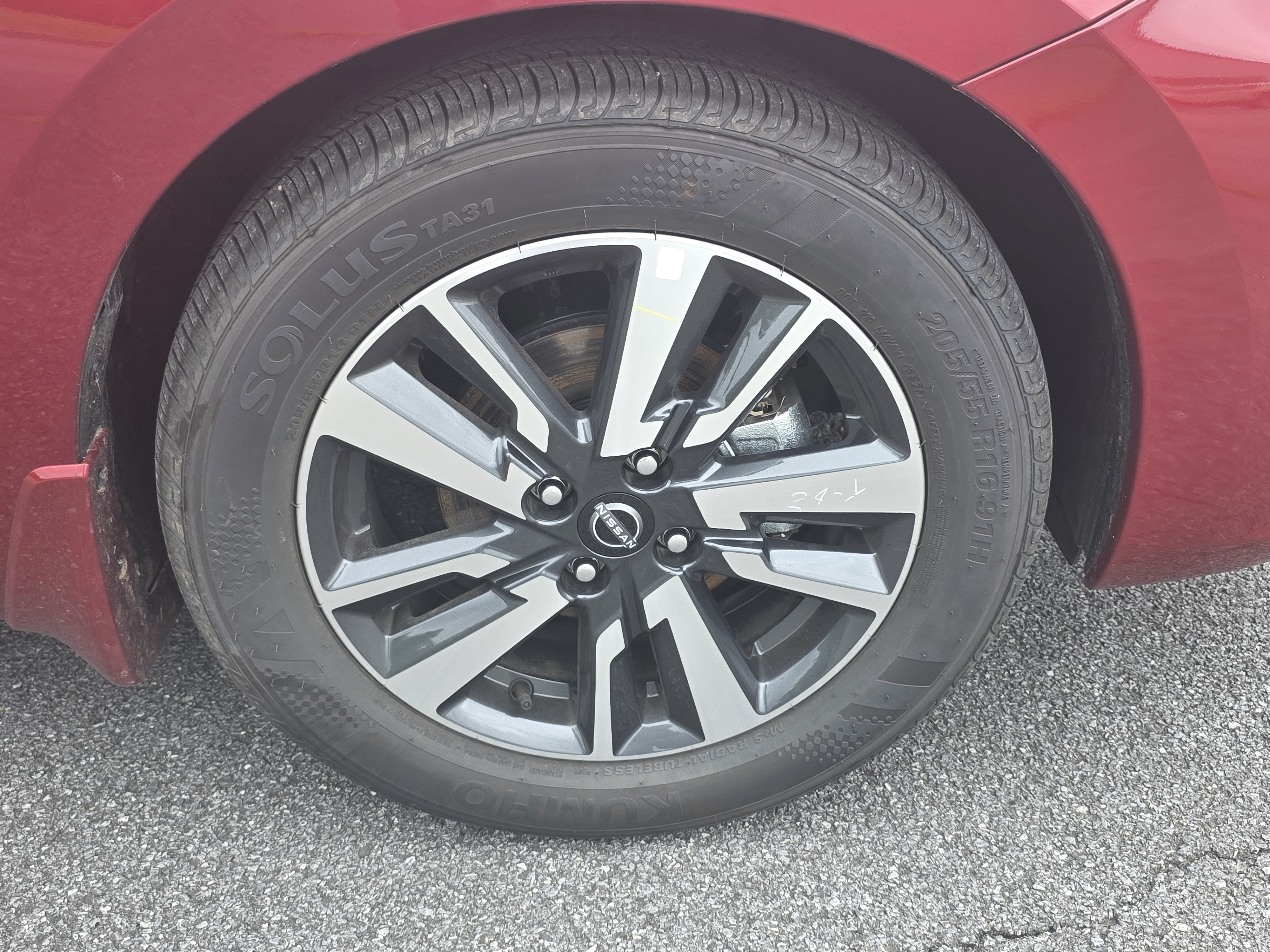 2025 Nissan Versa SV