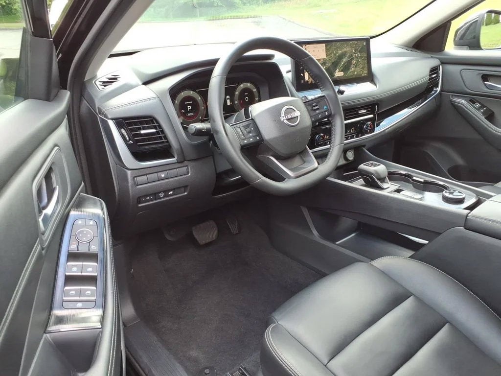 2026 Nissan Rogue SL