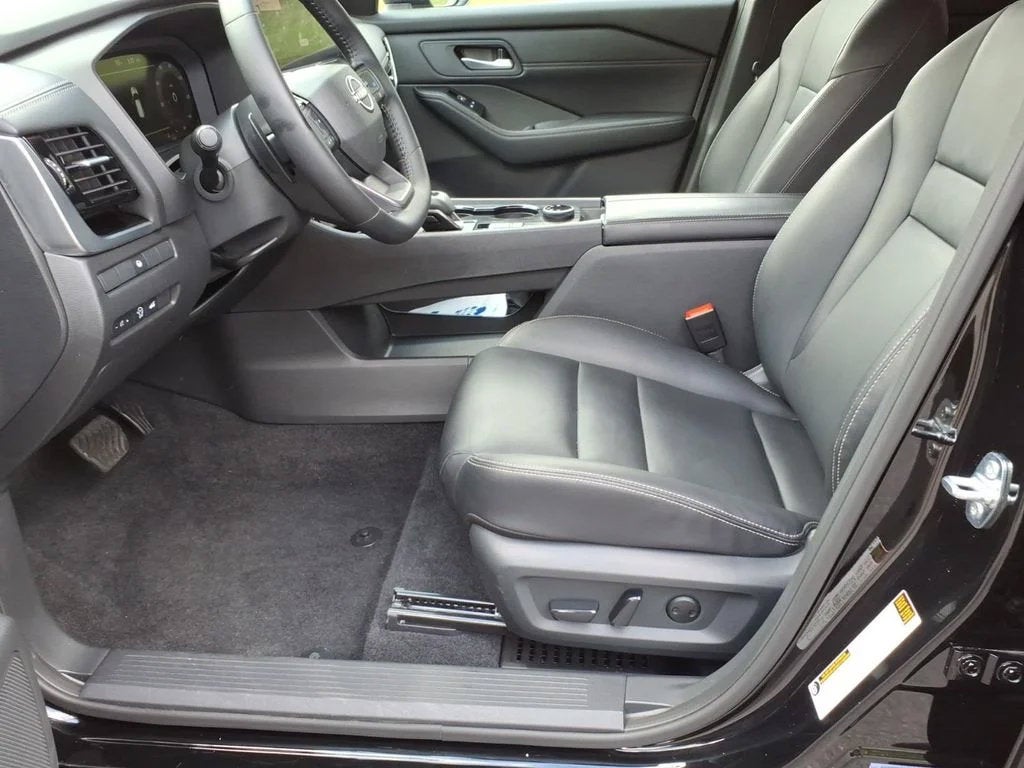 2026 Nissan Rogue SL