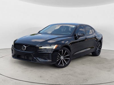 2023 Volvo S60 Recharge Plug-In Hybrid Plus Dark Theme