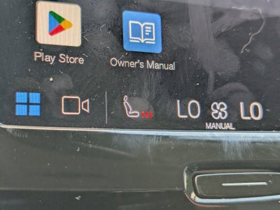 2023 Volvo S60 Recharge Plug-In Hybrid Plus Dark Theme