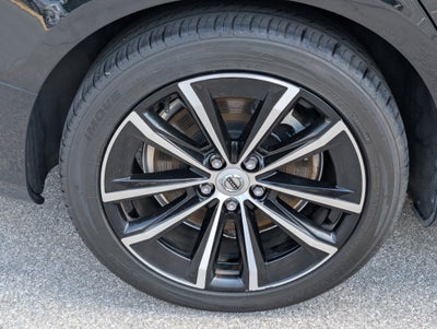 2023 Volvo S60 Recharge Plug-In Hybrid Plus Dark Theme