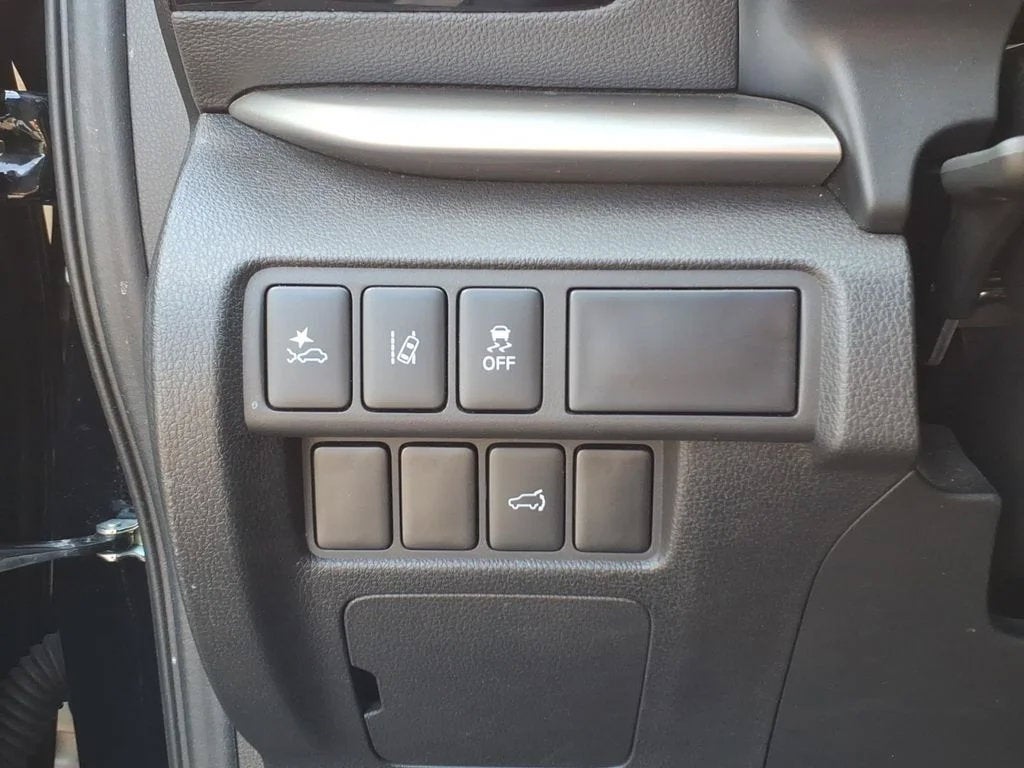 2025 Mitsubishi Eclipse Cross Black Edition