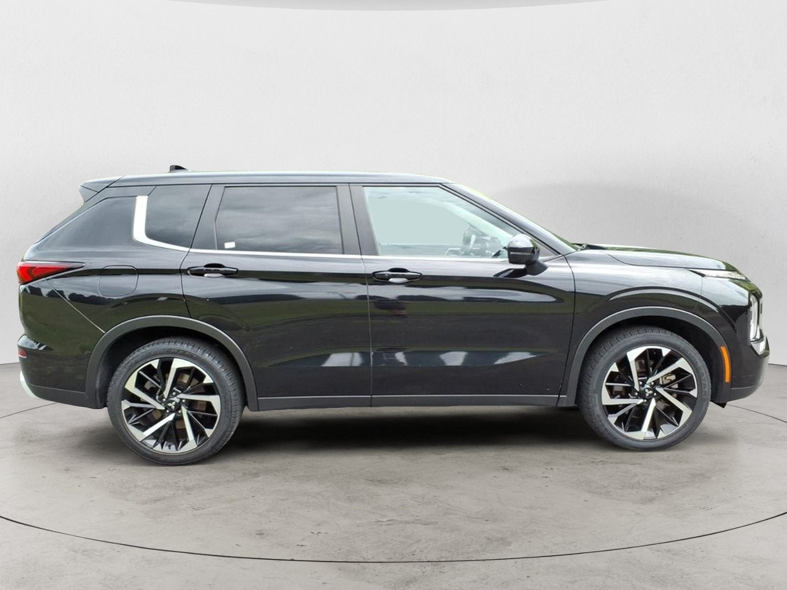 2024 Mitsubishi Outlander SE Black Edition