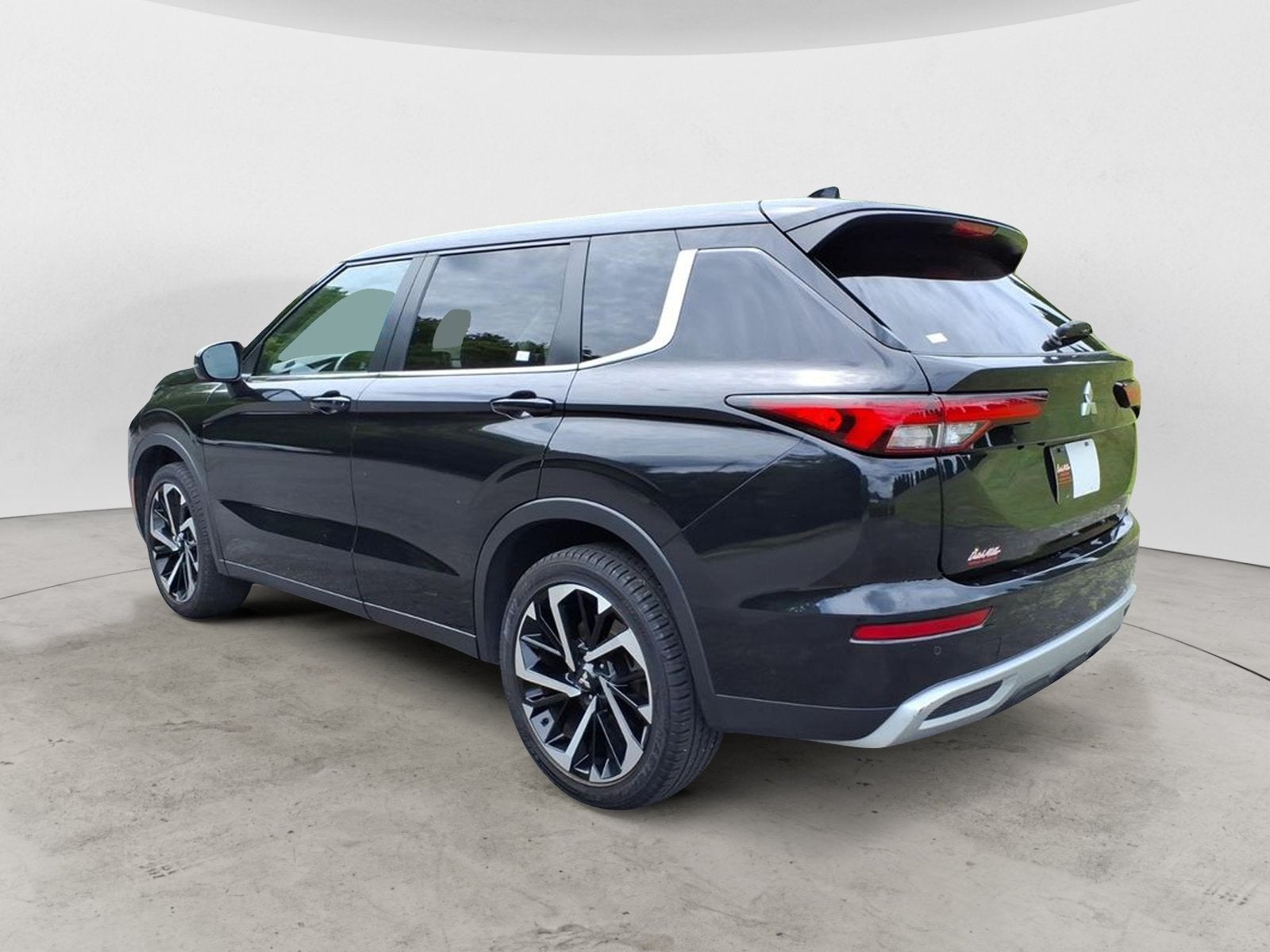 2024 Mitsubishi Outlander SE Black Edition