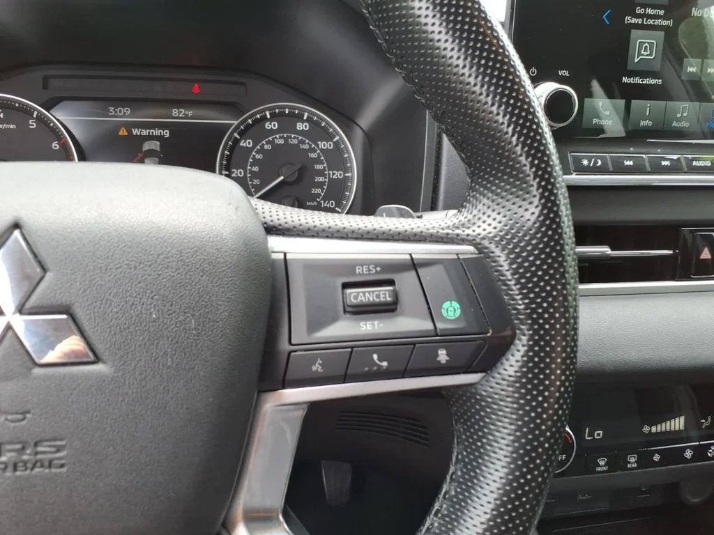 2024 Mitsubishi Outlander SE Black Edition