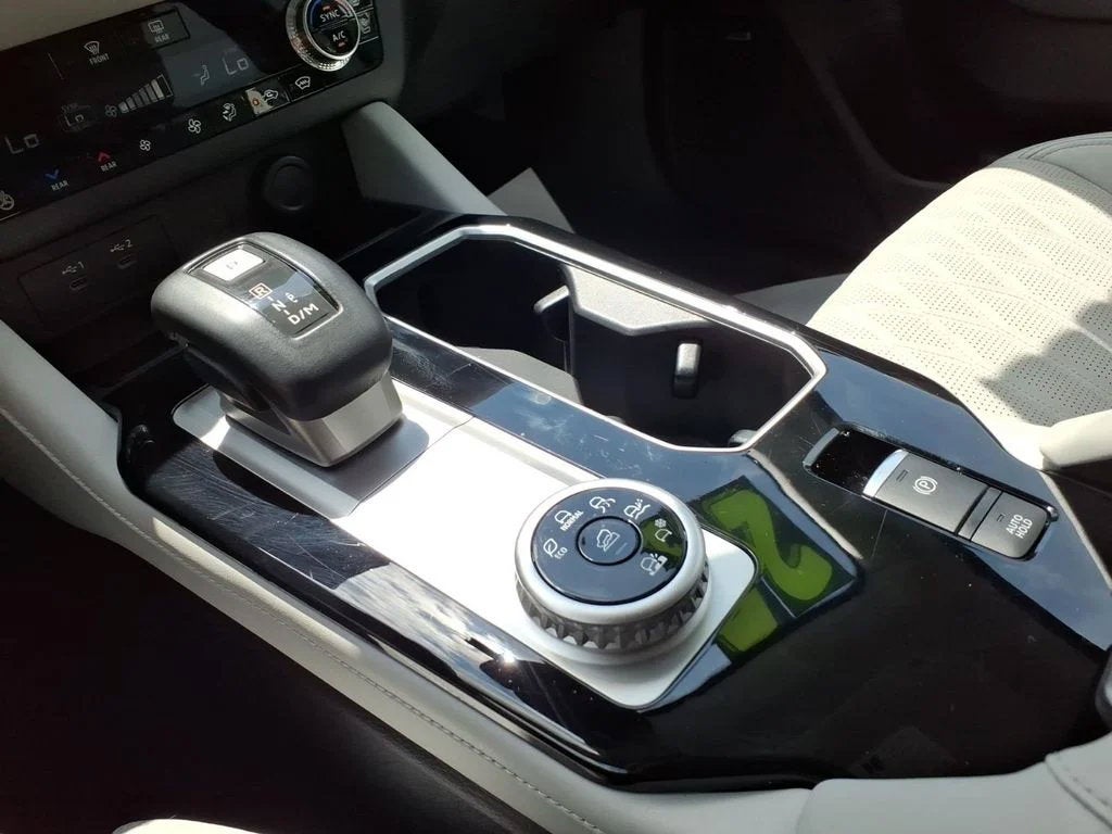 2025 Mitsubishi Outlander Platinum Edition