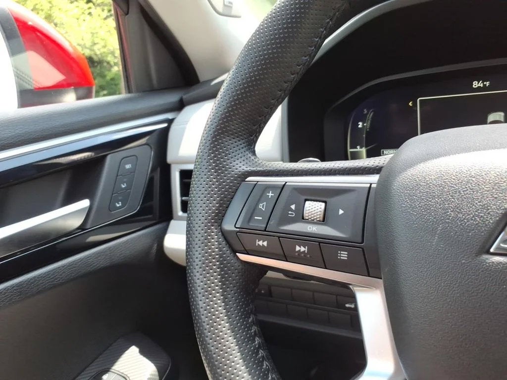 2025 Mitsubishi Outlander Platinum Edition