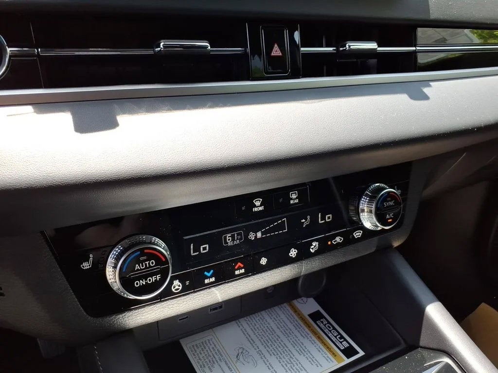 2026 Nissan Rogue Plug-In Hybrid Platinum