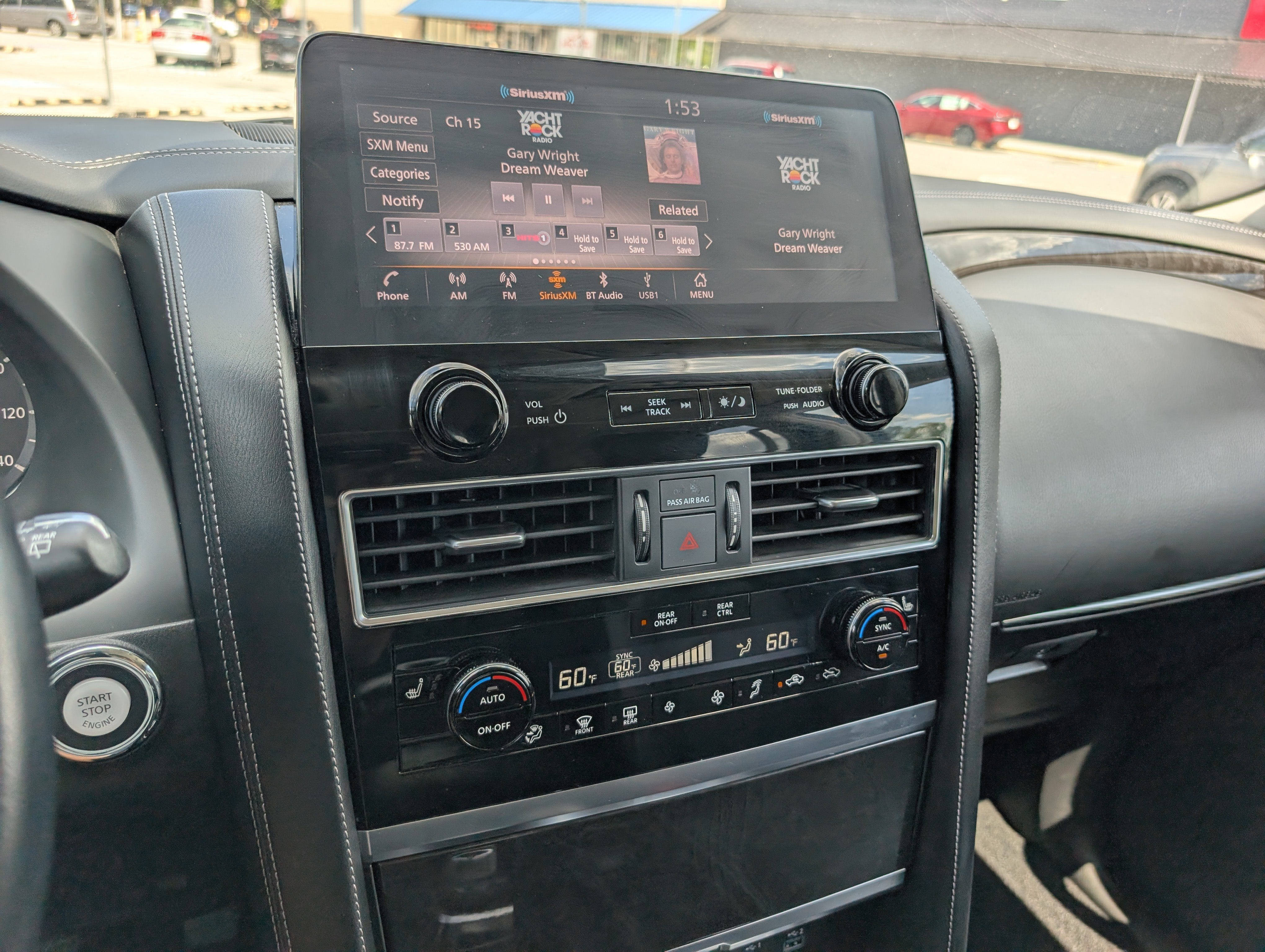 2024 INFINITI QX80 LUXE