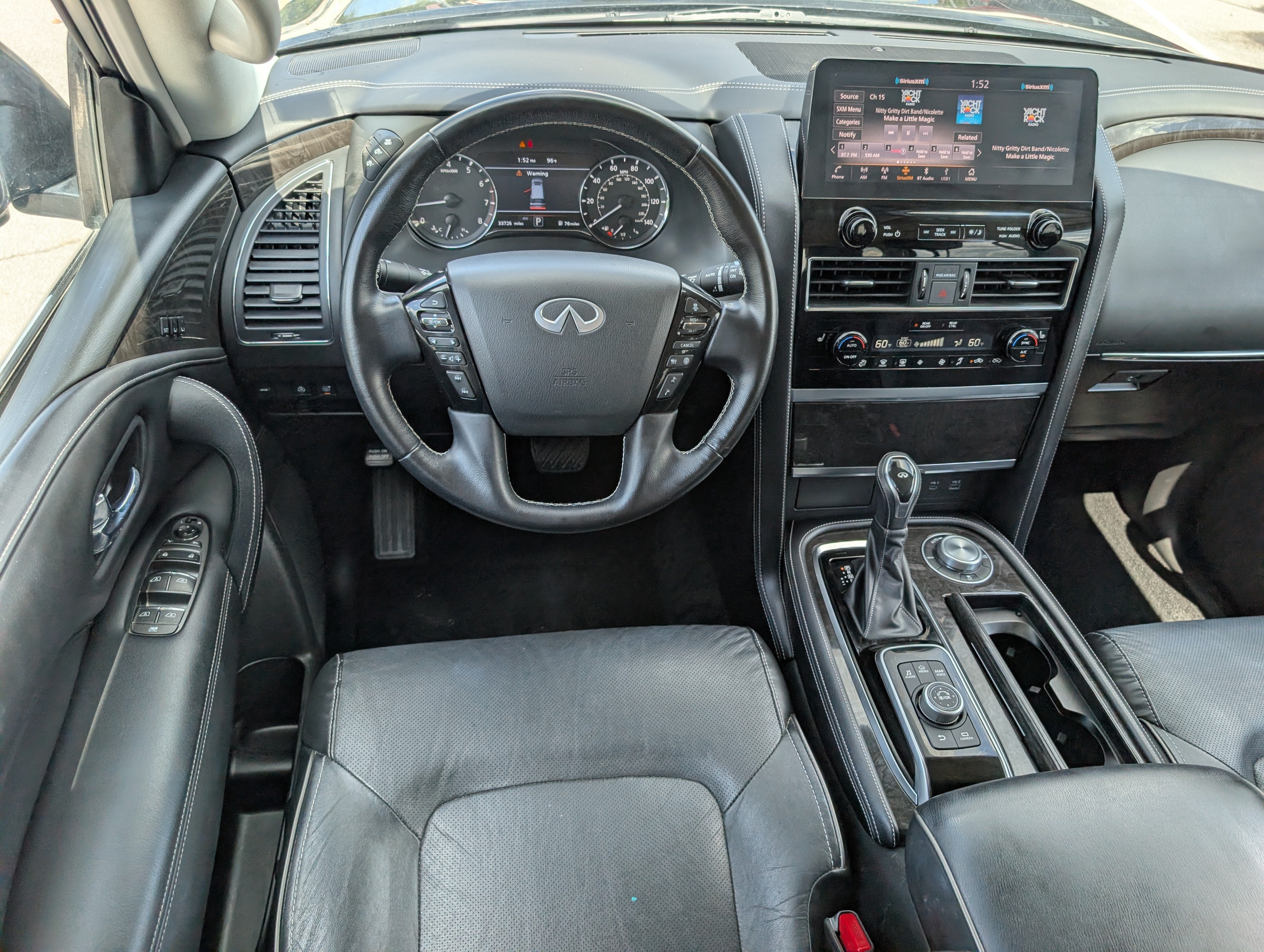 2024 INFINITI QX80 LUXE