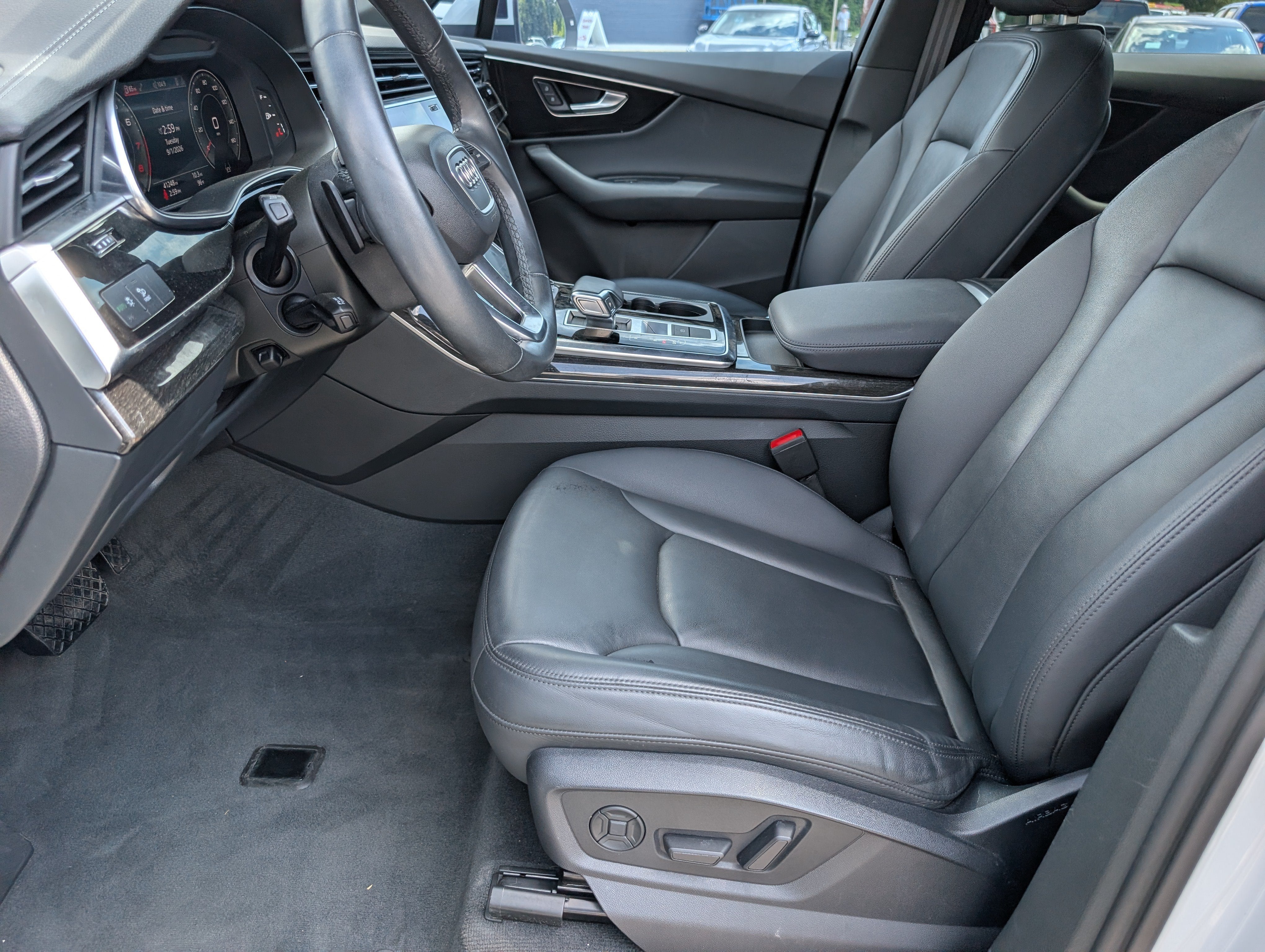 2023 Audi Q7 Premium